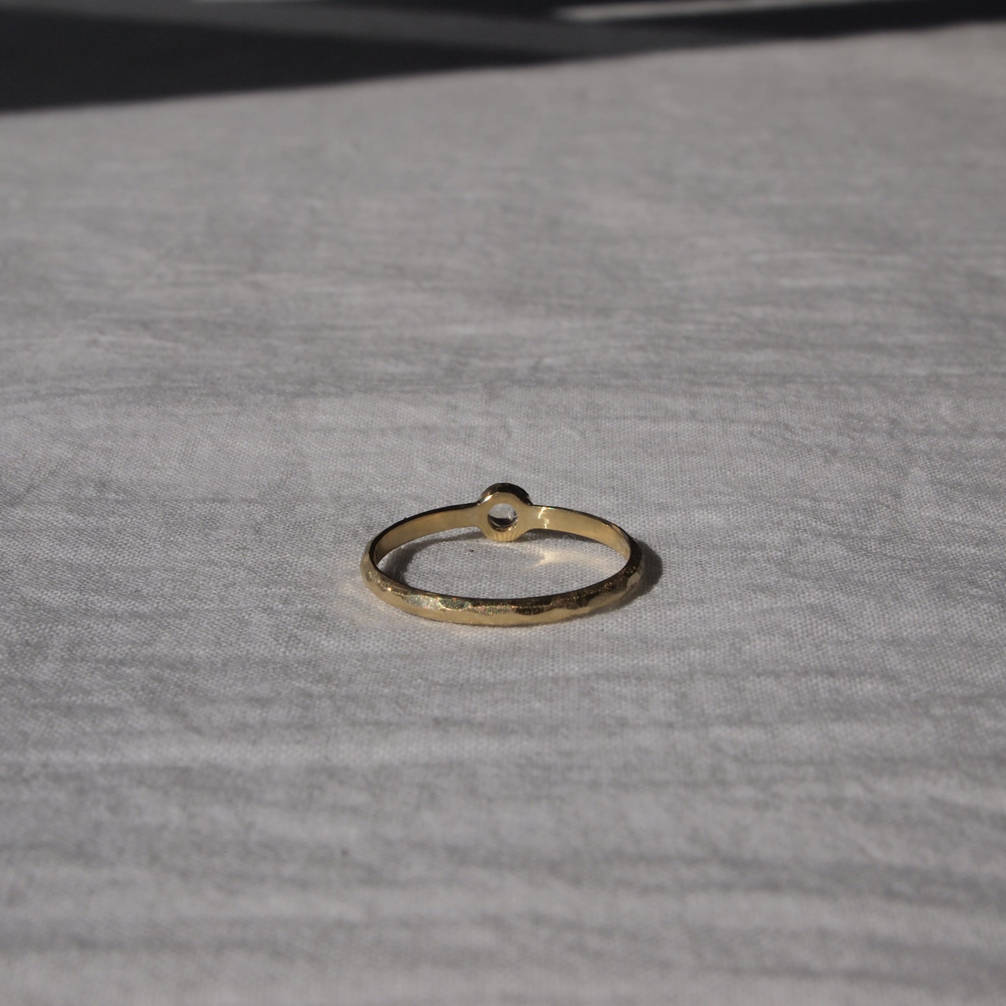 K18グリーンゴールド　ムーンストーンの指輪（2021）